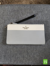 Load image into Gallery viewer, Mystery Wallet #14 SN 78418