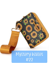 Load image into Gallery viewer, Mystery Wallet #22 SN 58022
