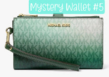 Load image into Gallery viewer, Mystery Wallet #5 SN 18418
